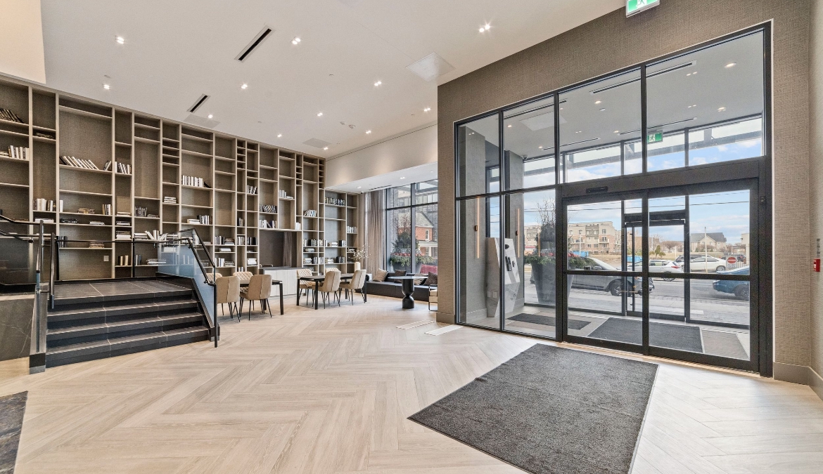 Luxury Condo 339-2450 Old Bronte Road
