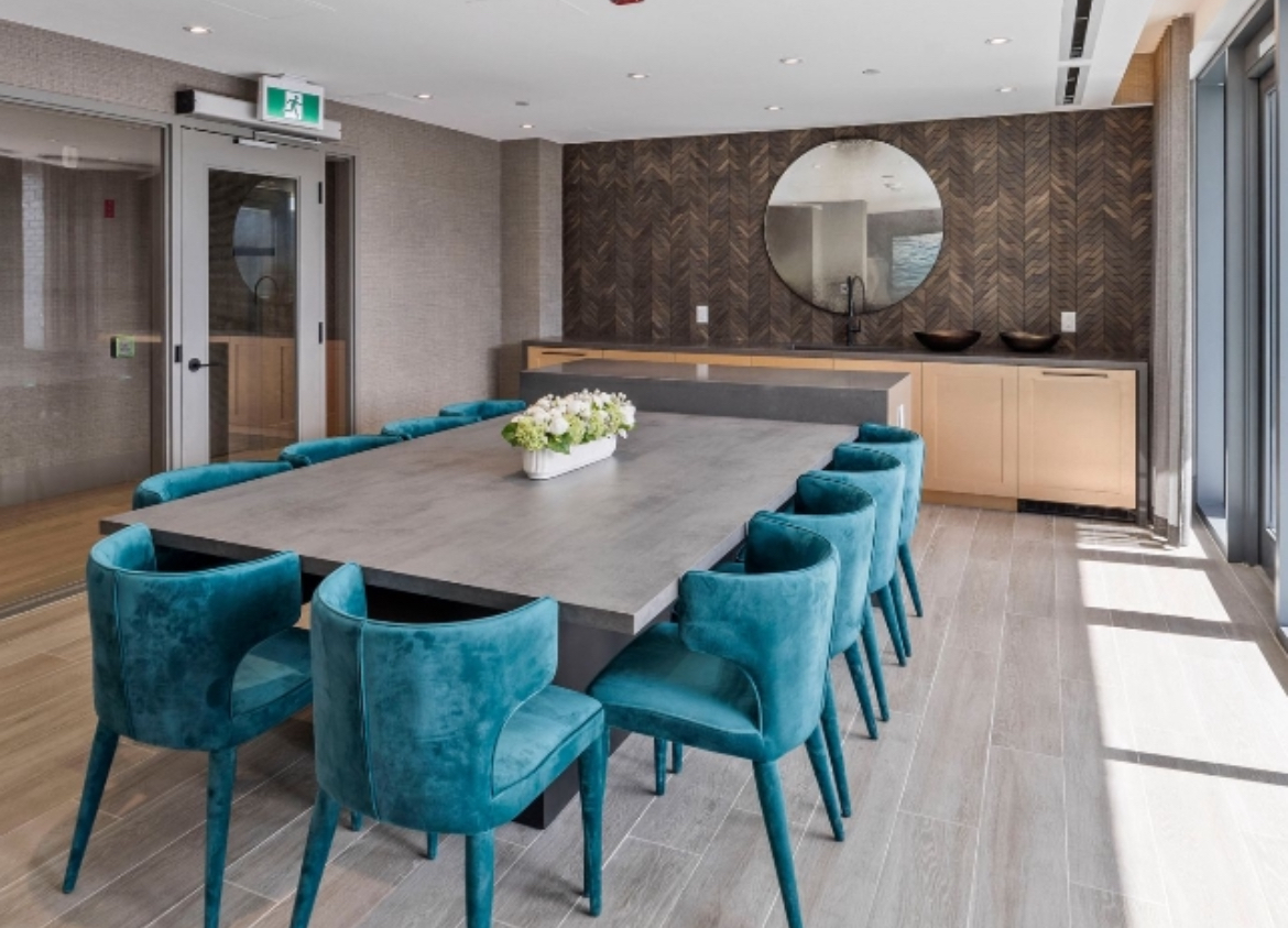 Luxury Condo 339-2450 Old Bronte Road