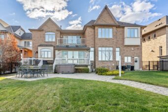 56 Aquamarine Drive, Stoney Creek