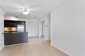 208-1005 Nadalin Heights